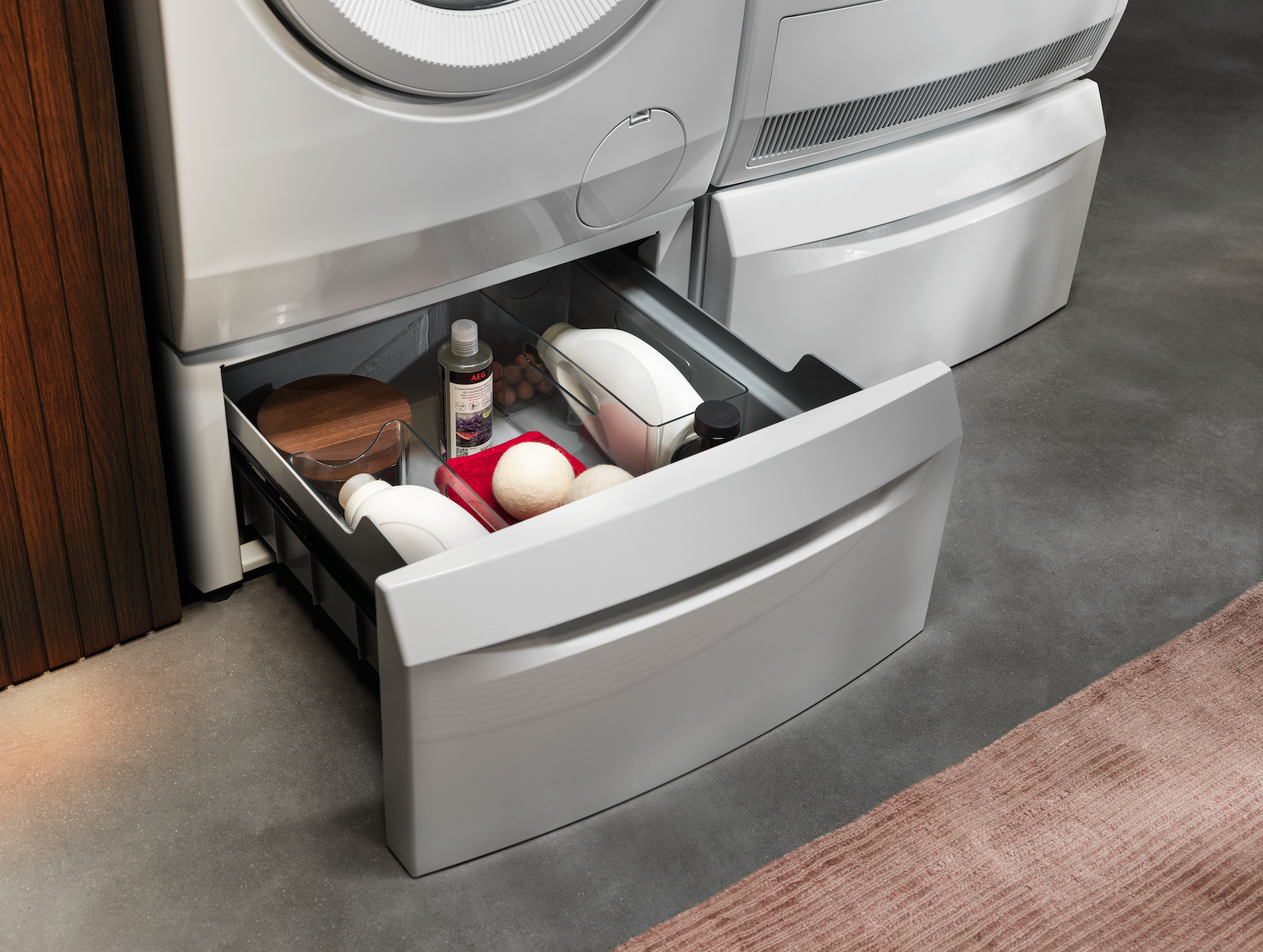 AEG M1WYHPE3 voetstuk